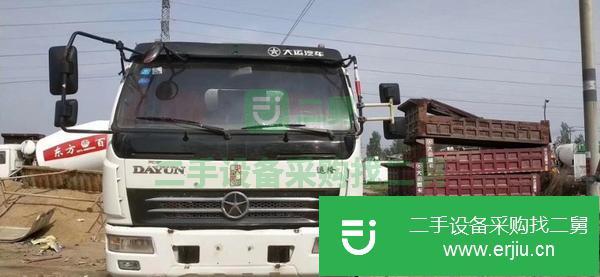 二手混凝土攪拌車 轉(zhuǎn)讓17年大運小型水泥攪拌車