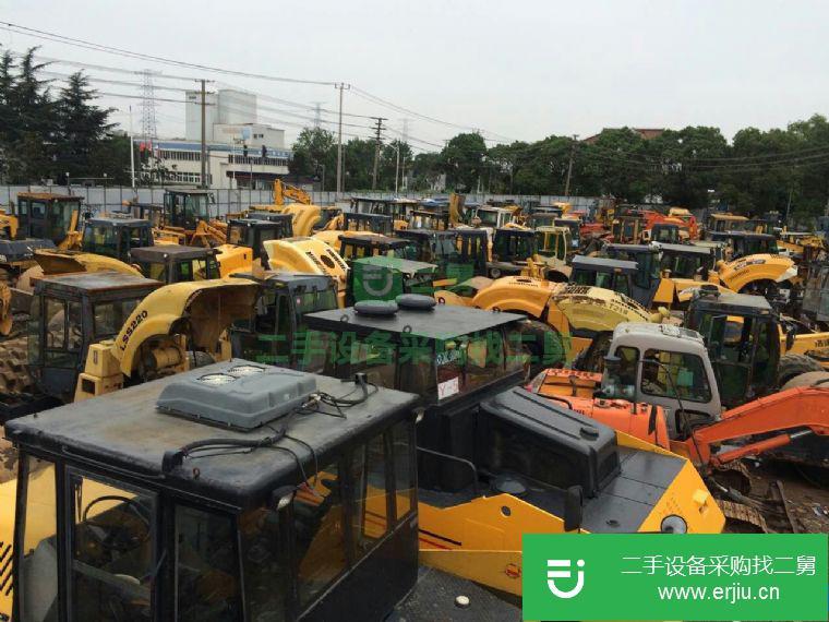 轉(zhuǎn)讓9成新二手徐工26噸壓路機(jī)200臺(tái)