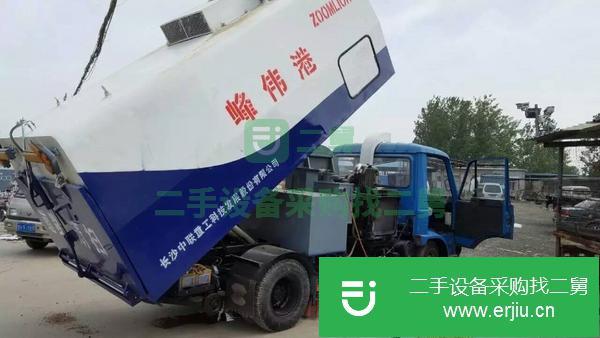 轉(zhuǎn)讓桂 林賣二手5方掃路車 東風(fēng)牌掃路車 中聯(lián)二手掃路車
