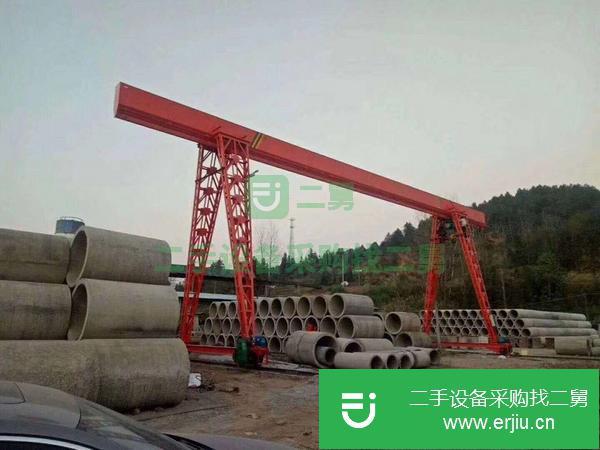 出售一臺16噸32米跨度有效起升高度9米全花架龍門吊