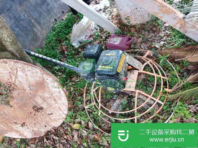 出售混泥土攪拌機，切割機，平磨機，18公分模板