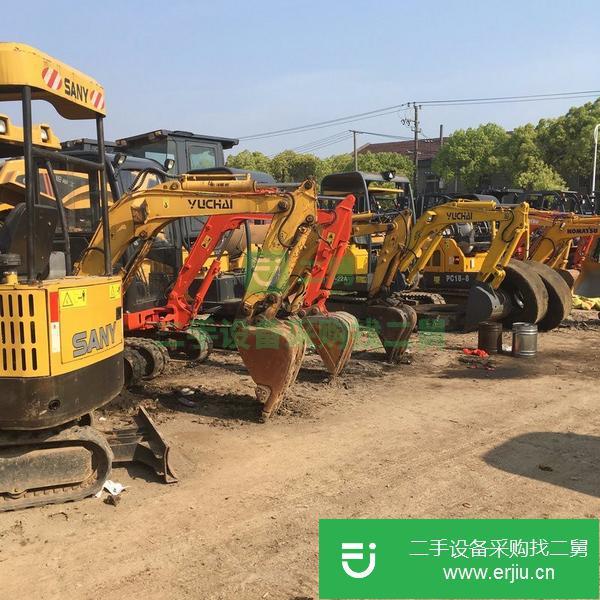優(yōu)惠價出售二手18挖掘機(jī)