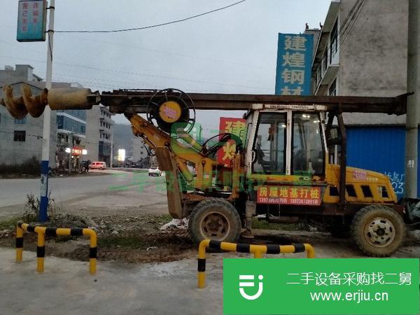 二手九成新的輪式旋挖機轉讓