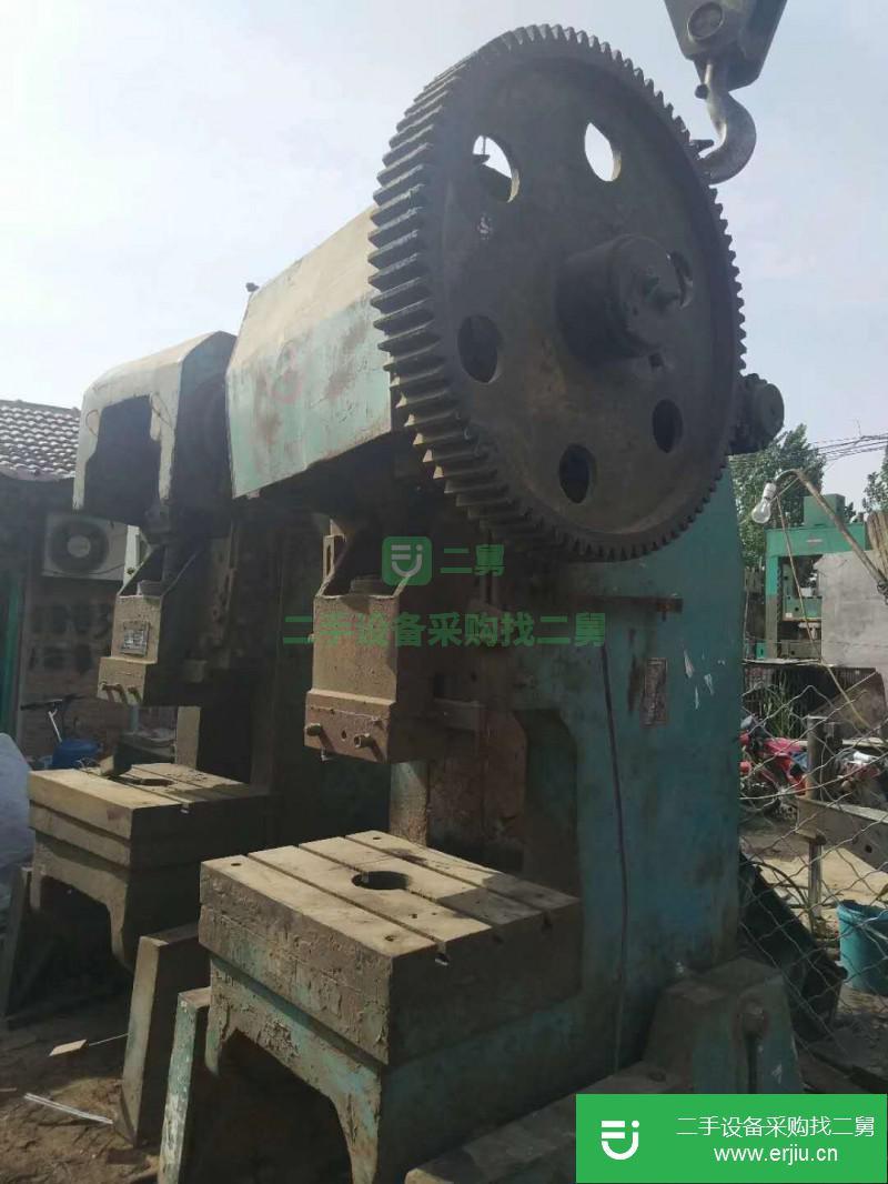 出售兩臺100噸沖床 自重6.8噸