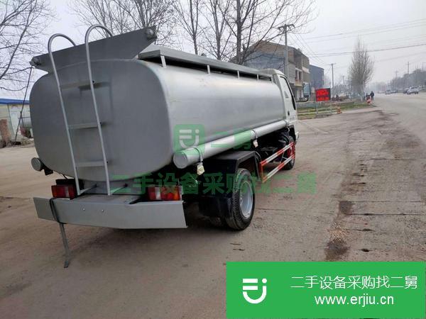 轉(zhuǎn)讓大型吸污車市政灑水車多輛清掃車低價處理