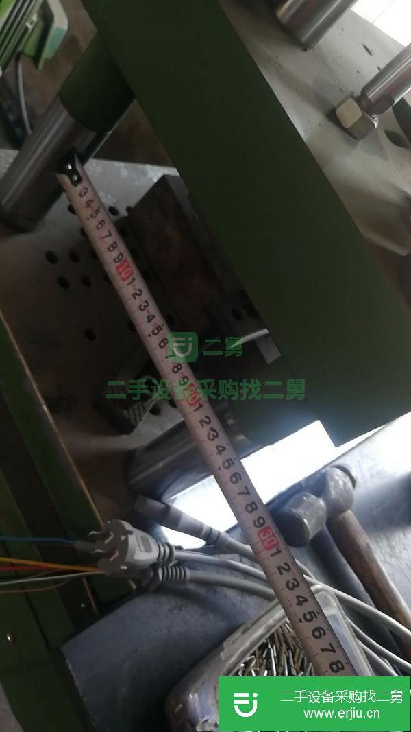 轉(zhuǎn)讓出售5噸立式注塑機(jī)低價
