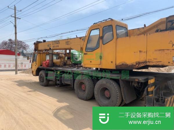 出售07年長江25噸吊車