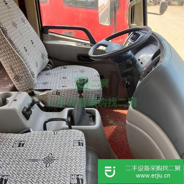轉(zhuǎn)讓大型吸污車市政灑水車多輛清掃車低價處理