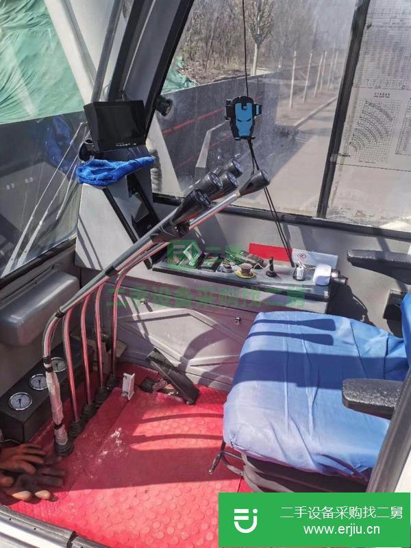 出售藍色關愛25V5吊車