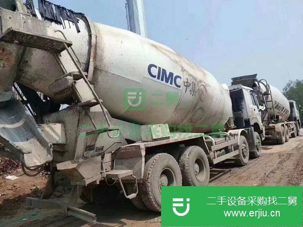 轉讓二手混凝土攪拌車 17年豪沃大20方水泥攪拌車