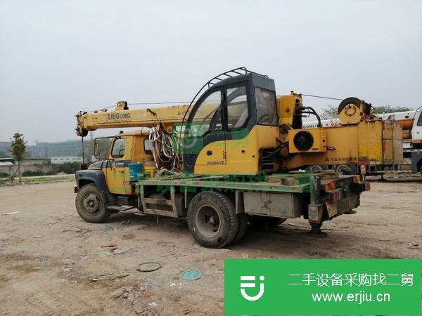 10年12月上牌柳工8噸吊車出售