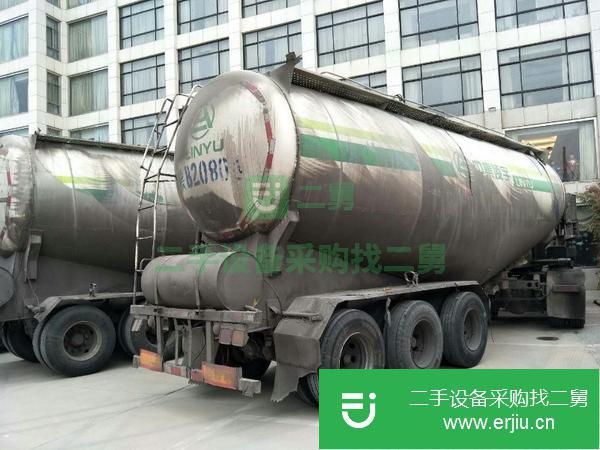 出售混凝土攪拌車2017年上牌水泥攪拌罐