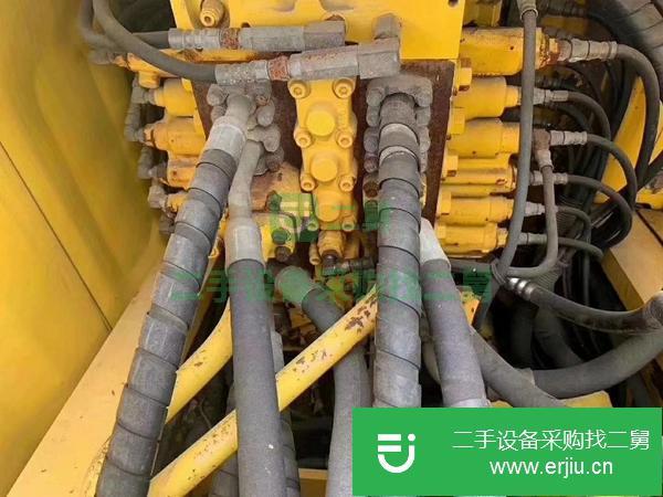 小松240-8挖掘機低價轉讓