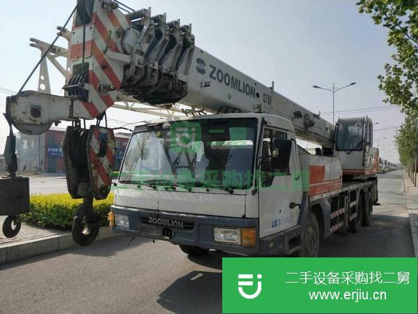 轉(zhuǎn)讓2009年底中聯(lián)25噸吊車，中聯(lián)25噸五節(jié)臂吊車，25噸吊車