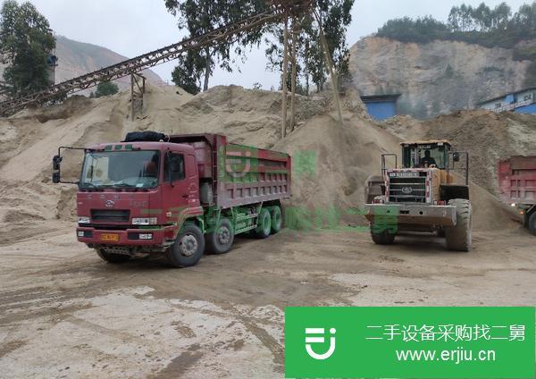 轉(zhuǎn)讓個人一手華菱前四后八自卸車