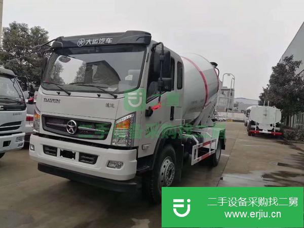出售18年二手豪沃攪拌車 大12方后八輪340馬