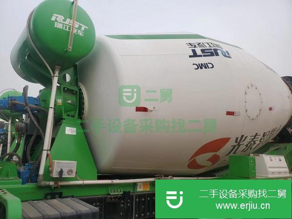 轉(zhuǎn)讓二手的水泥攪拌運(yùn)輸車