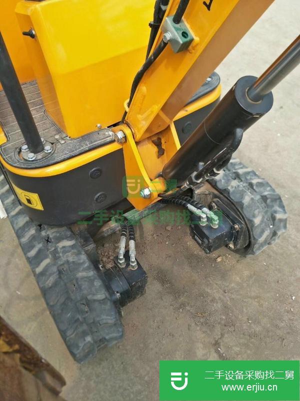 轉讓二手挖掘機,進口小松15型號,無尾式,帶先導操作