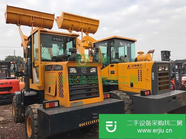 二手裝載機現(xiàn)貨低價轉(zhuǎn)讓出售