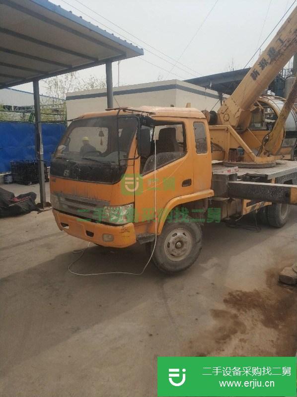 出售新源標準8噸吊車