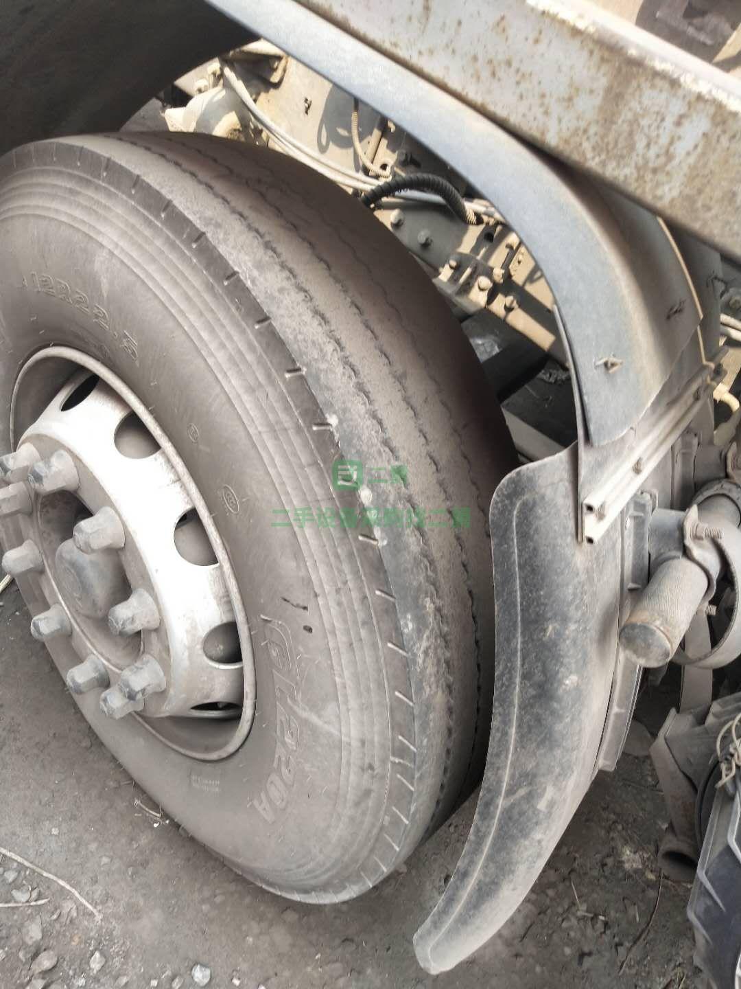 14年3月歐曼單橋350氣車國四牽引車