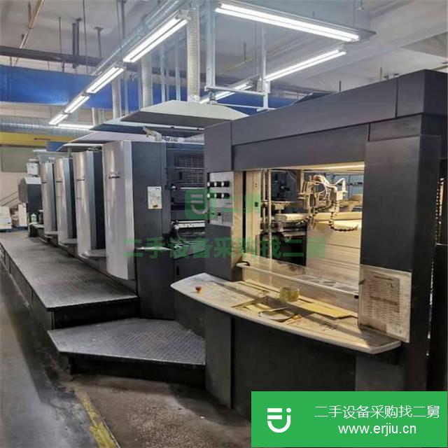 出售海德堡對開印刷機CD102-4 SM102-5。