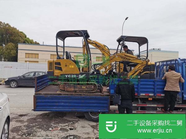 轉(zhuǎn)讓二手八成新小型挖掘機(jī)