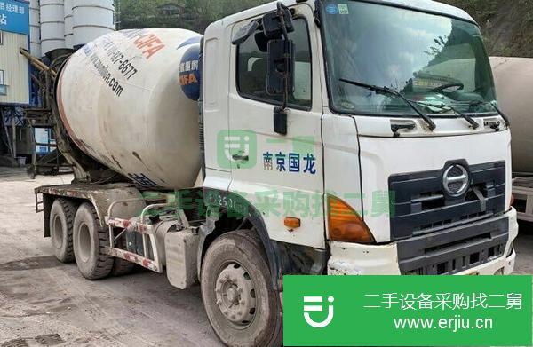 出售二手12年4月的日野攪拌車一臺