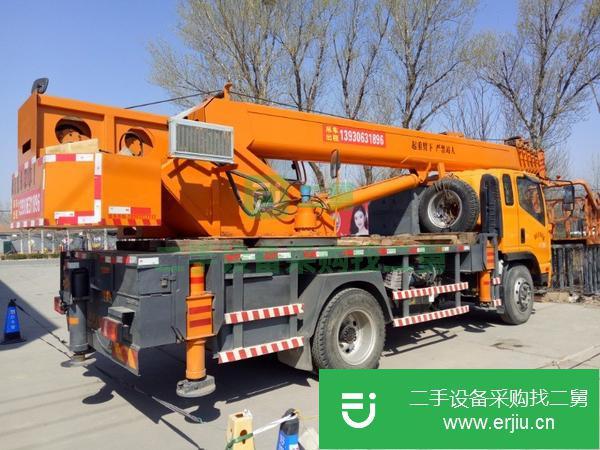 出售18年龍鋒12噸吊車