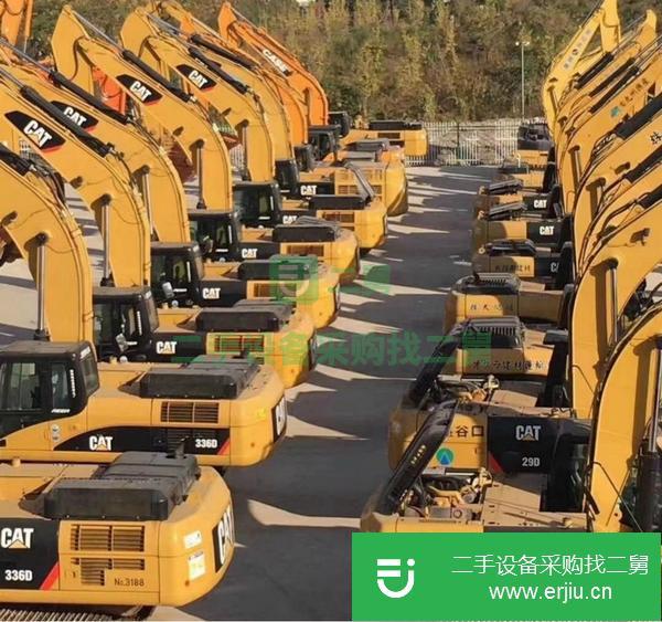 出售二手大型進口挖掘機。