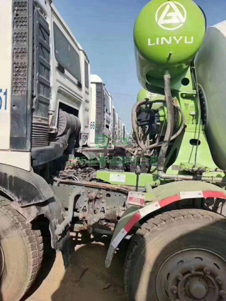 急需低價出售一批輕量化國五二手攪拌罐車