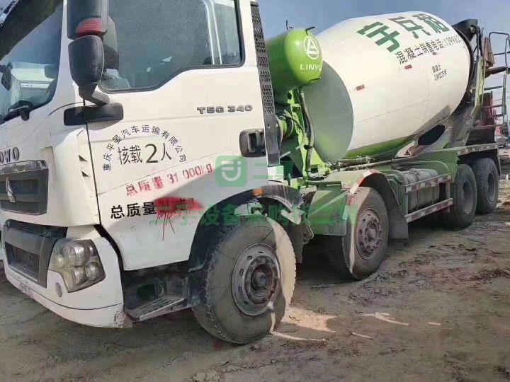 急需低價出售一批輕量化國五二手攪拌罐車