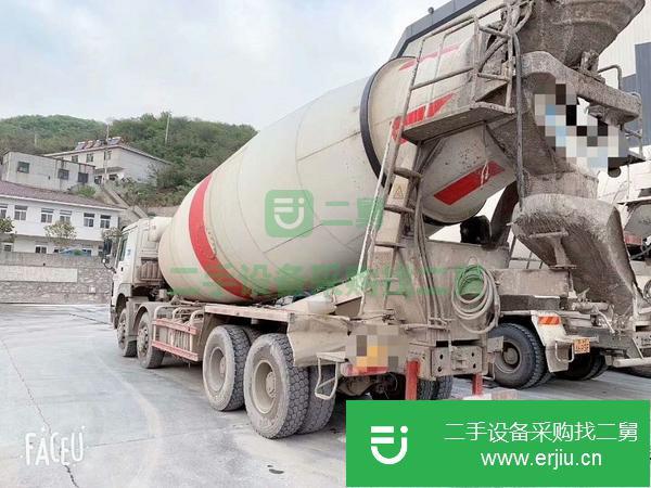 二手混凝土攪拌車 出售豪沃18年大20方二手攪拌車