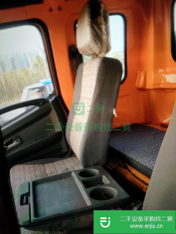 2016年八成新8噸吊車低價出售