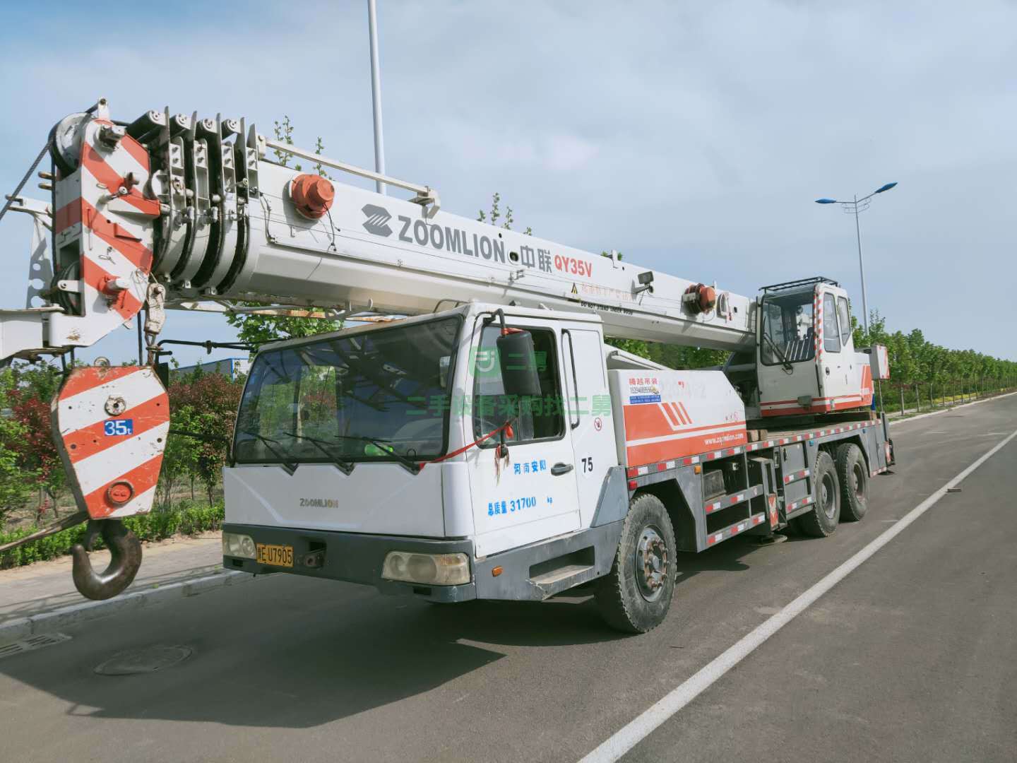 出售11年國三中聯25V5吊車 濰柴發動機手續齊全