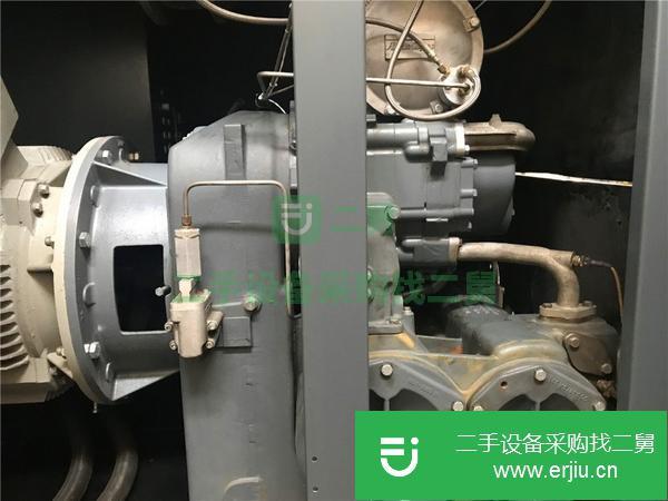 轉(zhuǎn)讓二手阿特拉斯無(wú)油空壓機(jī)ZR132成色新