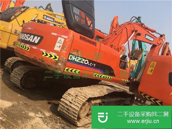 出售二手舊斗山60-7 斗山150-7 斗山220 等挖掘機。