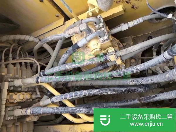轉讓二手的小松220-8挖掘機!