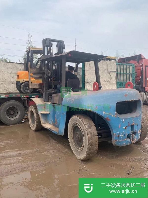 轉(zhuǎn)讓3輛二手10噸的八成新叉車