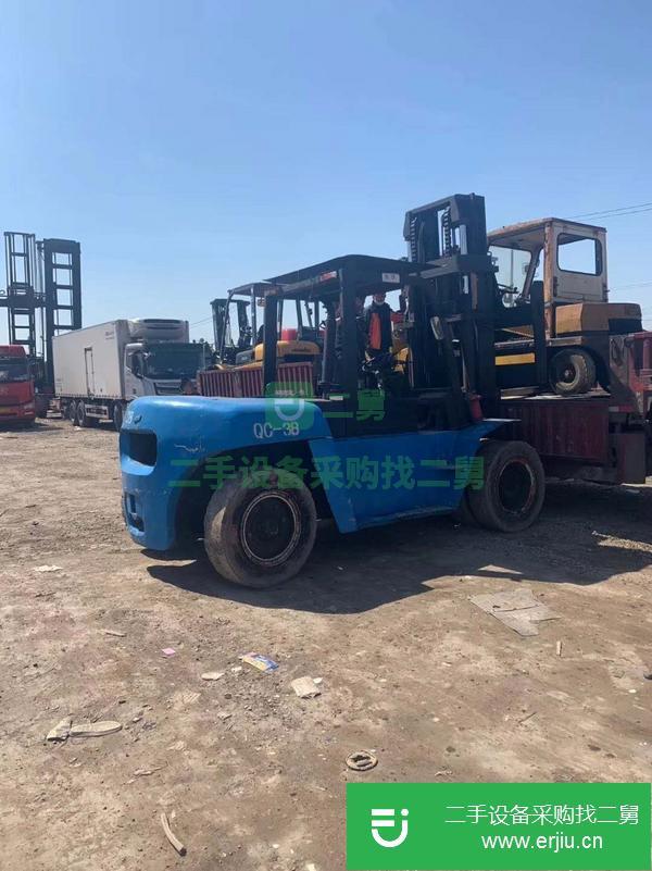 轉(zhuǎn)讓3輛二手10噸的八成新叉車