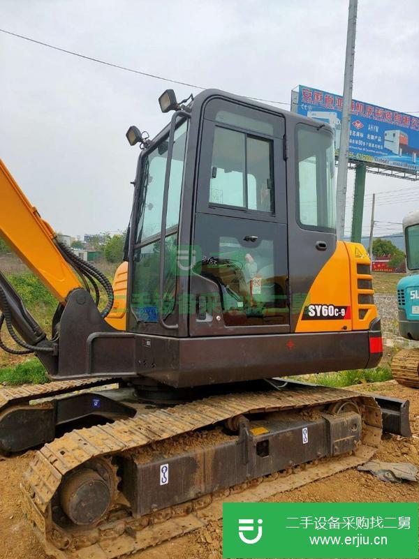 轉讓八成新二手小挖掘機
