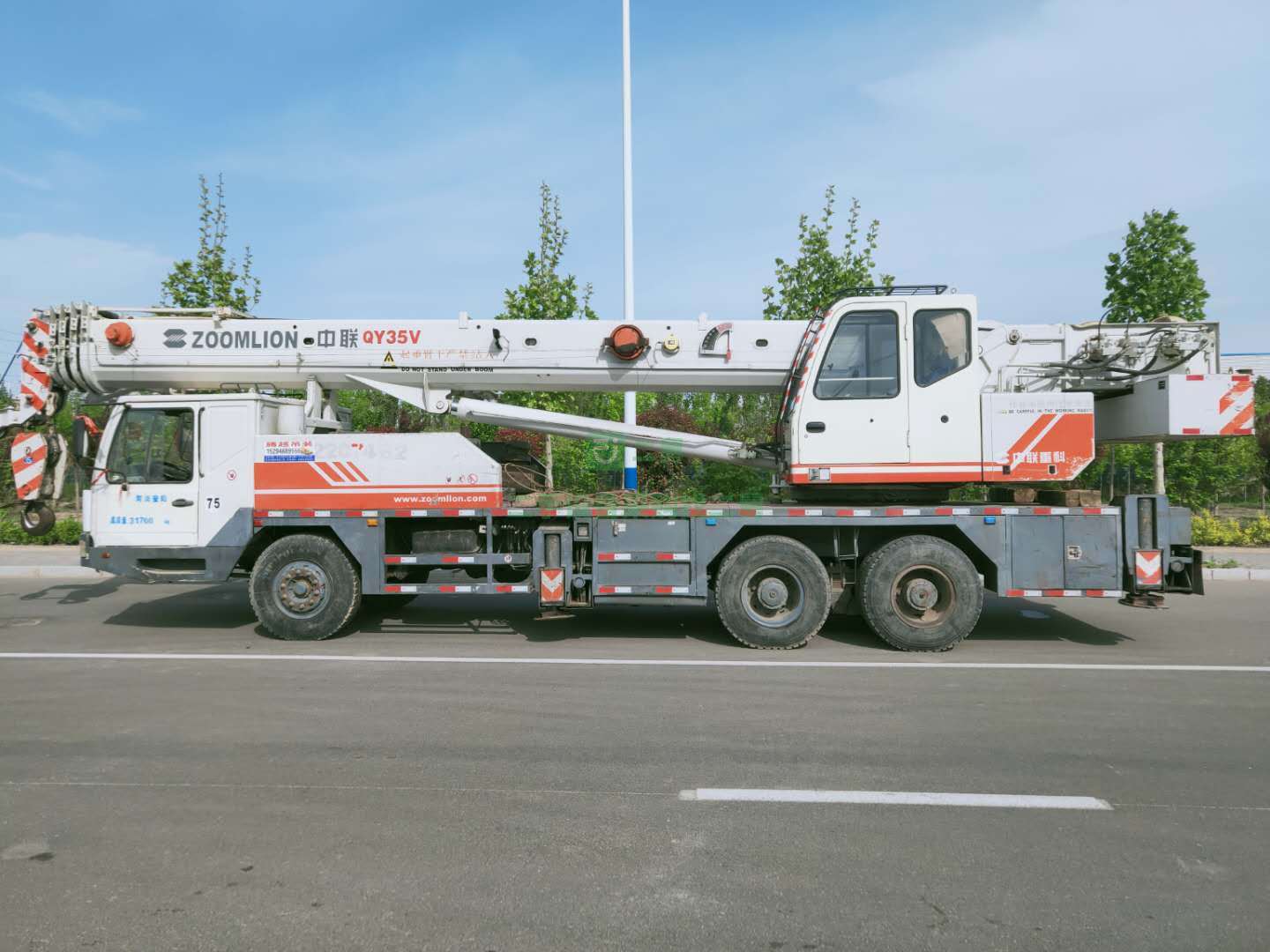 出售11年國三中聯25V5吊車 濰柴發動機手續齊全