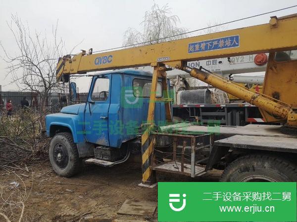 低價(jià)出售徐工吊車,灑水車