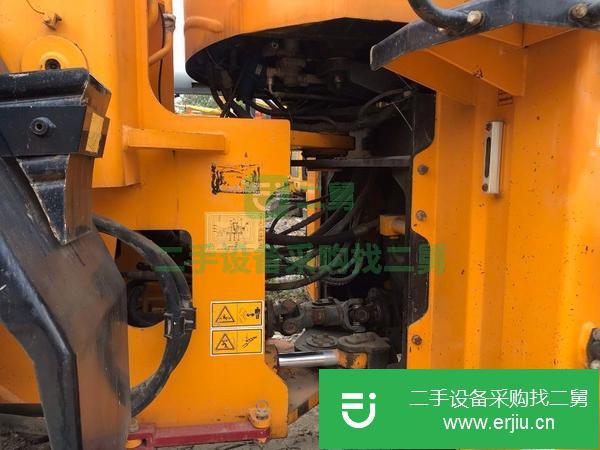 轉(zhuǎn)讓出售二手龍工856型號,裝載機(jī),工作1200小時(shí)左右,手續(xù)齊全