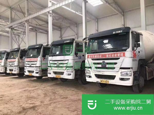 出售一批豪沃歐曼三一攪拌車，車況美觀，可以分期付款