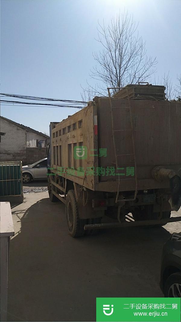 轉(zhuǎn)讓工程自卸車，帶罐