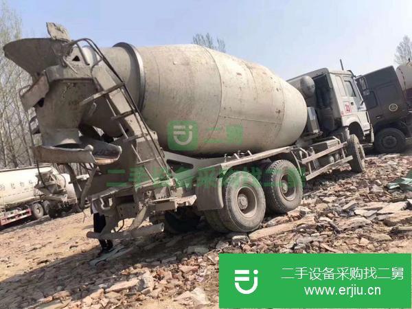 出售14年國四大12方攪拌罐車。