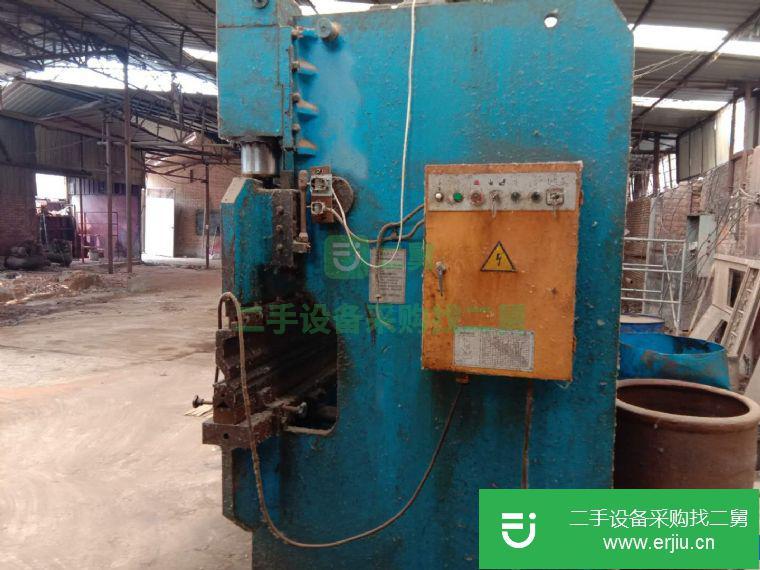 轉讓:處理出售二手一臺板料折彎機
