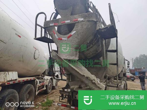 轉讓急售17年豪沃攪拌車 后八輪  大14方 380馬力 國五