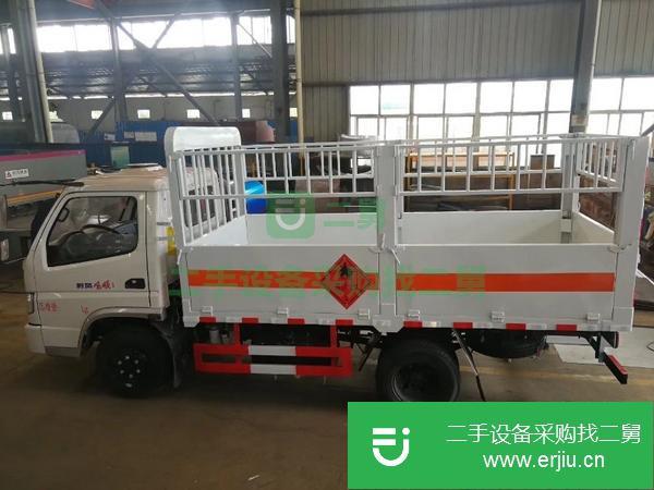 二手的九成新的東風藍牌廂式運輸車低價出售